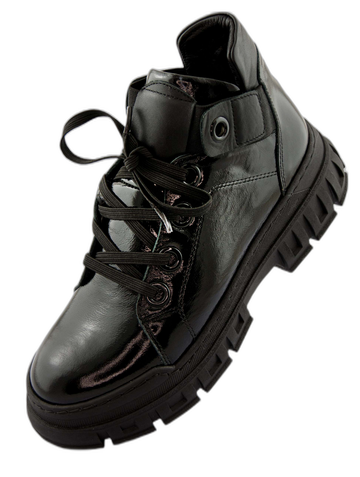 Nell 157 Black